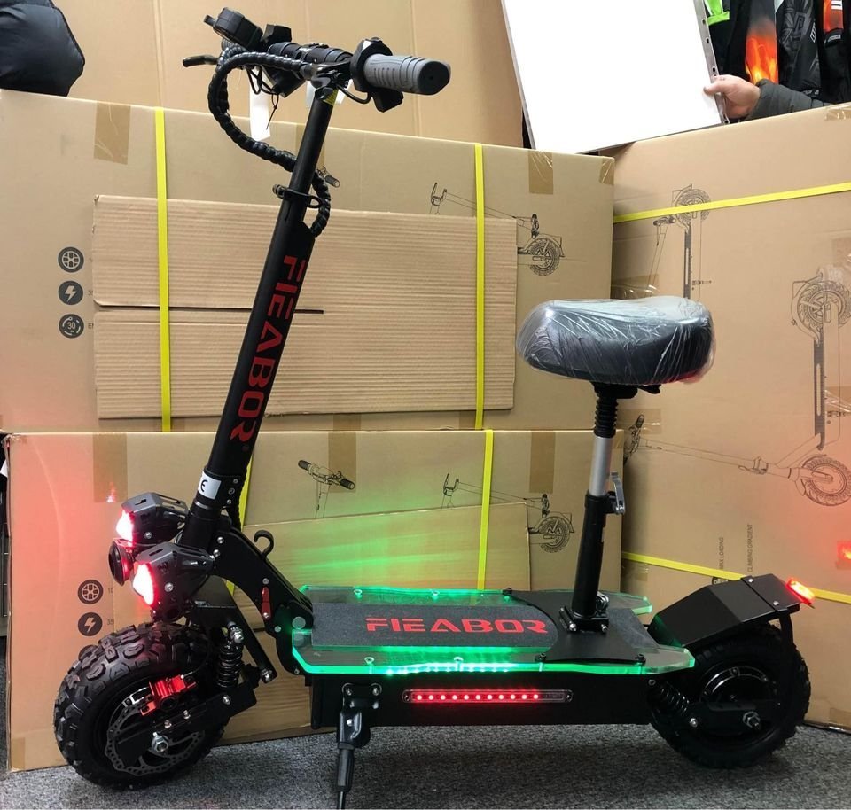 60V 5600W DUAL MOTOR ELECTRIC SCOOTER FOLDABLE ELECTRIC SCOOTER
