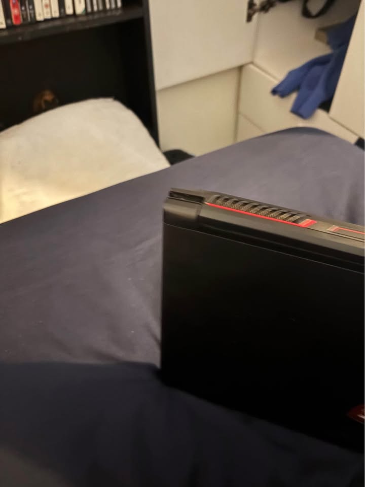 Mid-range gaming laptop i5 processor 7 8GB RAM,